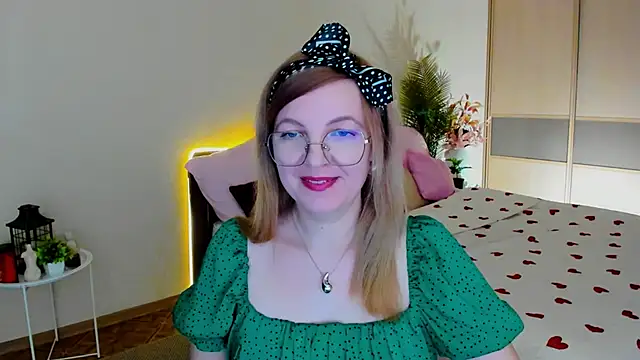 YourUniverser online show from May 7, 11:59 am