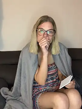 Lesamantssexy online show from October 11, 7:01 pm