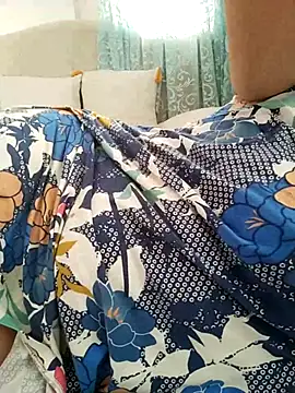 Snapshot of zerdaliii chatting on September 18, 10:50 am zerdaliii online show from September 18, 10:50 am