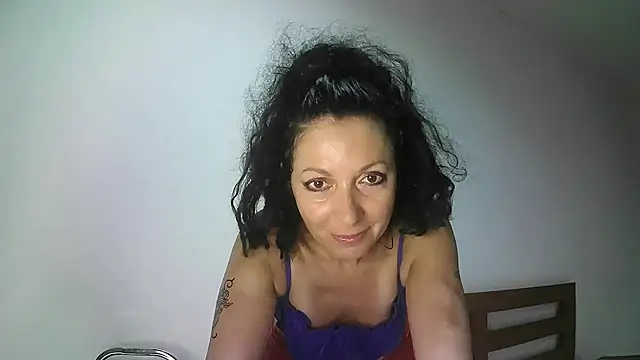 Snapshot of ValleriWind chatting on March 18, 10:24 pm ValleriWind online show from March 18, 10:24 pm