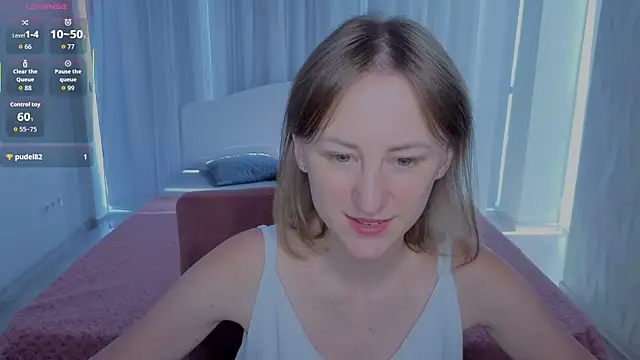 Snapshot of LuluChiiii chatting on September 23, 10:18 am LuluChiiii online show from September 23, 10:18 am