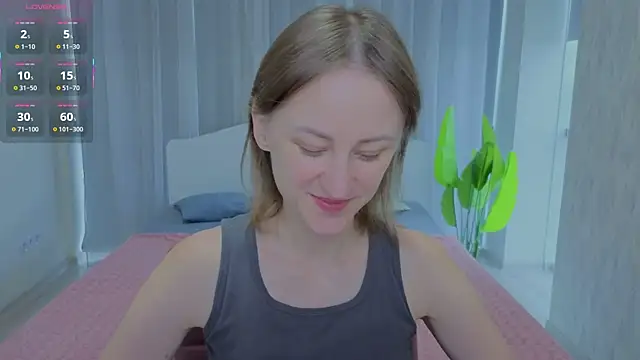 Snapshot of LuluChiiii chatting on September 25, 9:46 am LuluChiiii online show from September 25, 9:46 am