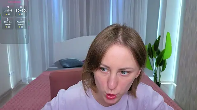 Snapshot of LuluChiiii chatting on October 23, 10:25 am LuluChiiii online show from October 23, 10:25 am