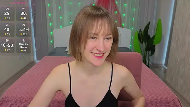 LuluChiiii online show from January 8, 11:23 am