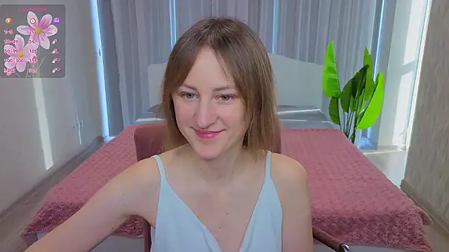 LuluChiiii online show from February 3, 9:58 am