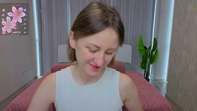 LuluChiiii online show from February 8, 11:13 am