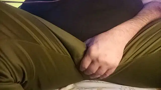 Snapshot of BabyBearMilk chatting on September 30, 6:13 pm BabyBearMilk online show from September 30, 6:13 pm