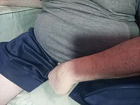 Snapshot of BabyBearMilk chatting on October 22, 10:20 pm BabyBearMilk online show from October 22, 10:20 pm