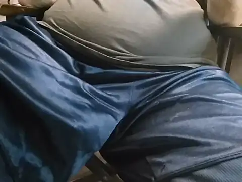 Snapshot of BabyBearMilk chatting on March 17, 5:16 pm BabyBearMilk online show from March 17, 5:16 pm