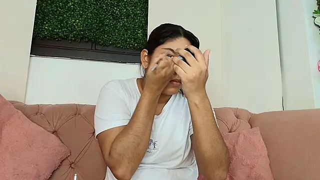 Snapshot of shanon_marel chatting on October 18, 12:06 pm shanon marel online show from October 18, 12:06 pm