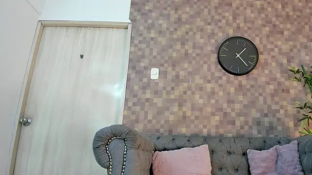 Snapshot of shanon_marel chatting on October 20, 12:05 pm shanon marel online show from October 20, 12:05 pm