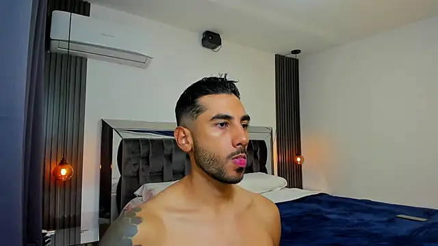 MARC THOMPSON  online show from October 20, 12:22 am