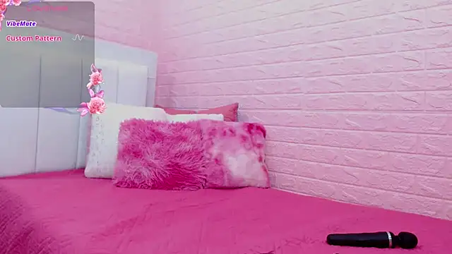 Snapshot of suzanhot_30 chatting on March 30, 9:16 pm suzanhot 30 online show from March 30, 9:16 pm