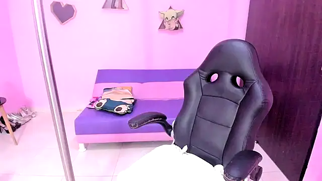 latin doll squirts online show from October 20, 7:25 pm