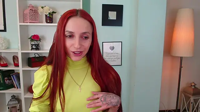 Snapshot of Julia_Jae chatting on September 26, 6:17 am Julia Jae online show from September 26, 6:17 am