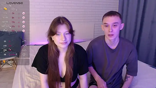 Blushing couple online show from September 18, 9:44 am