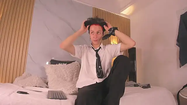 IM DAREN online show from November 12, 3:18 am