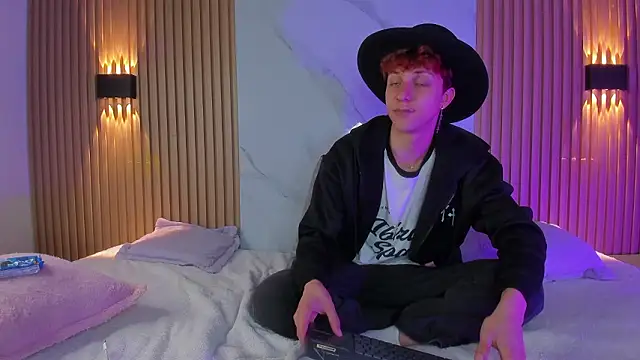 IM DAREN online show from March 27, 3:12 am