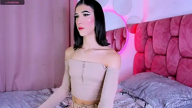 fhalon foxxxys  online show from November 18, 8:08 am