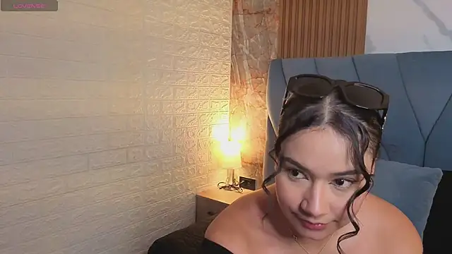 Snapshot of nathalia_koch_ chatting on April 4, 9:01 pm nathalia koch online show from April 4, 9:01 pm