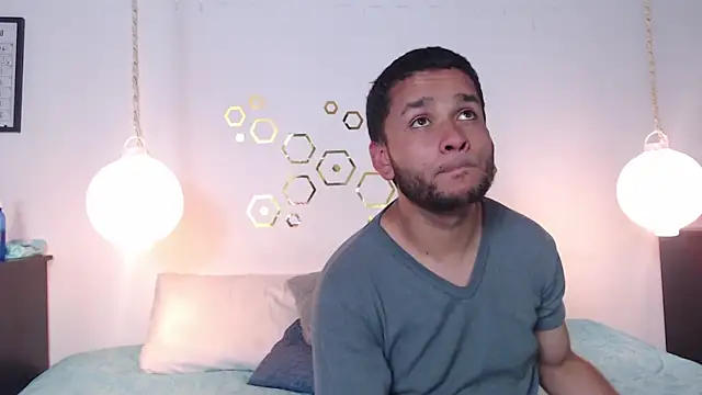 Snapshot of Provincute chatting on September 18, 2:02 am Provincute online show from September 18, 2:02 am