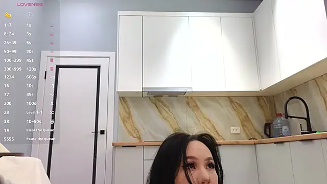 Snapshot of lunajii chatting on April 13, 1:55 am lunajii online show from April 13, 1:55 am