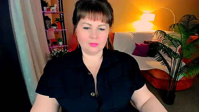 CrystaalStaar online show from March 13, 8:26 pm