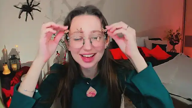 YourLovellyStory online show from October 31, 9:21 am