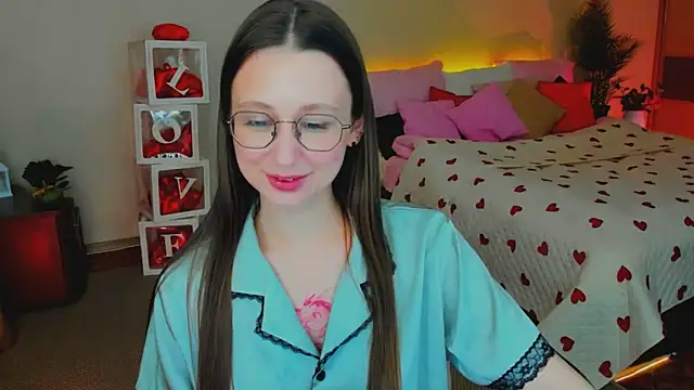 YourLovellyStory online show from February 19, 12:45 pm