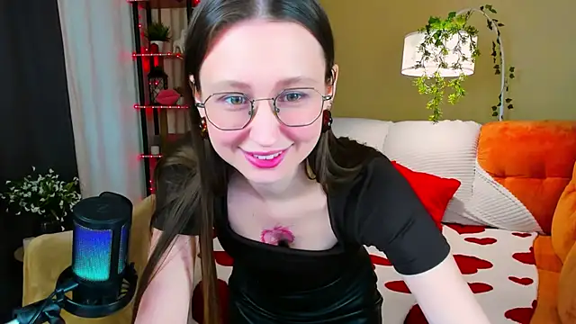 YourLovellyStory online show from March 30, 11:33 am