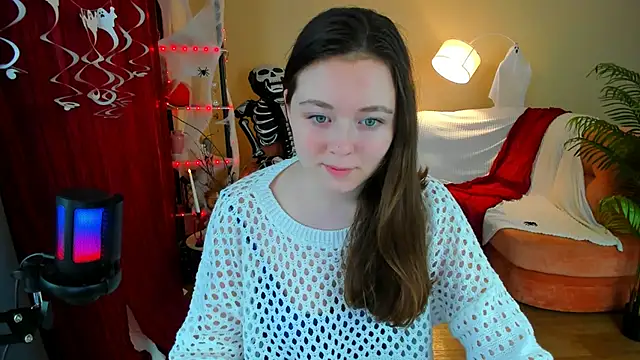 AlluringLookk online show from November 3, 4:19 pm