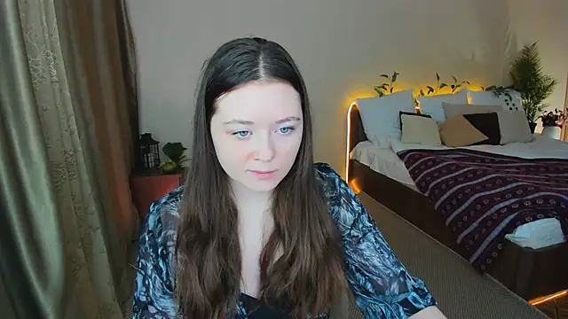 AlluringLookk online show from February 5, 9:25 am