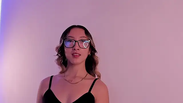 LauMiller online show from November 1, 10:50 am