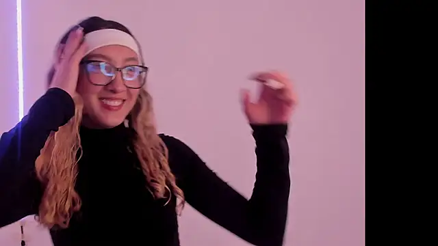 LauMiller online show from November 4, 11:15 pm