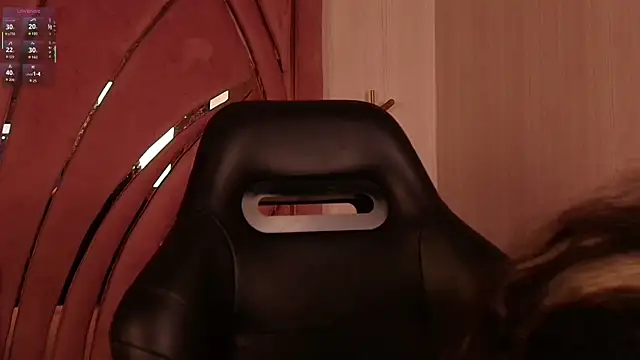 Snapshot of Emilia_Bons chatting on February 18, 2:35 pm Emilia Bons online show from February 18, 2:35 pm