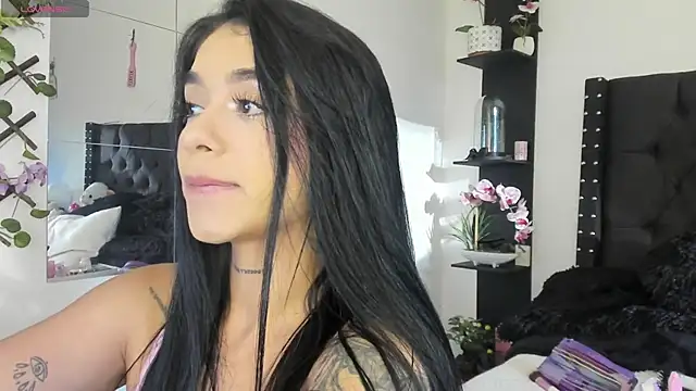 Snapshot of sara_ramirez01 chatting on March 19, 10:36 pm sara ramirez01 online show from March 19, 10:36 pm