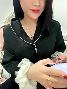 Snapshot of Beiiu_18 chatting on September 21, 8:21 pm Beiiu 18 online show from September 21, 8:21 pm