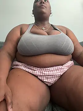 Snapshot of Cocomamii1 chatting on March 15, 7:31 pm Cocomamii1 online show from March 15, 7:31 pm