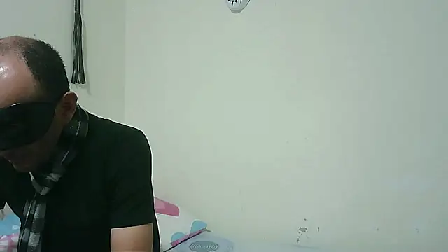 coplehot27 online show from January 16, 3:27 pm