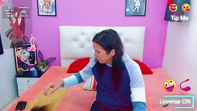 Snapshot of Azley_sweet chatting on October 20, 3:56 pm Azley sweet online show from October 20, 3:56 pm