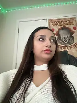 CharmingMaddie online show from November 2, 8:44 pm