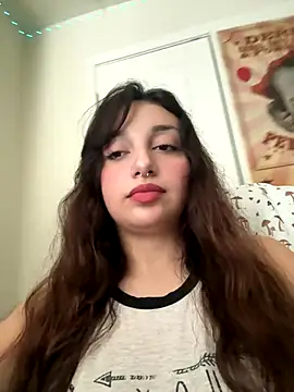 CharmingMaddie online show from December 19, 8:16 pm