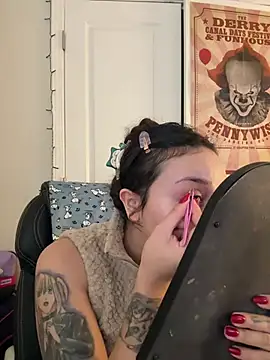 CharmingMaddie online show from February 17, 4:46 pm