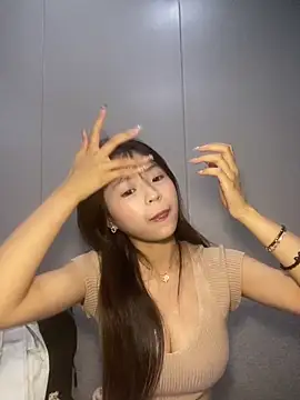 xiaoyu-777 online show from March 28, 2:49 pm