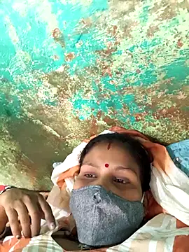 Snapshot of Love-pari077 chatting on September 18, 4:36 am Love-pari077 online show from September 18, 4:36 am