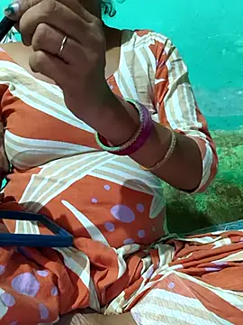 Snapshot of Love-pari077 chatting on September 21, 4:14 am Love-pari077 online show from September 21, 4:14 am