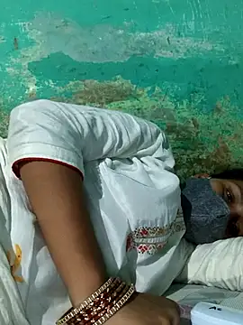 Snapshot of Love-pari077 chatting on September 23, 3:04 pm Love-pari077 online show from September 23, 3:04 pm