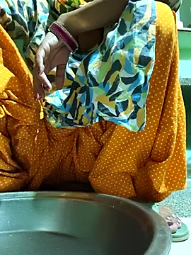 Snapshot of Love-pari077 chatting on October 8, 1:20 pm Love-pari077 online show from October 8, 1:20 pm