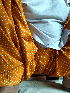 Snapshot of Love-pari077 chatting on October 17, 12:58 am Love-pari077 online show from October 17, 12:58 am