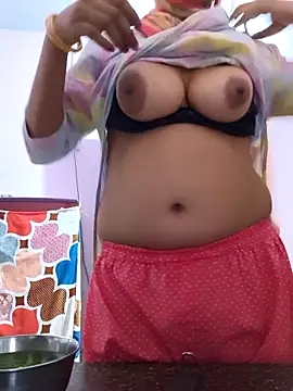 Snapshot of Love-pari077 chatting on October 17, 1:03 pm Love-pari077 online show from October 17, 1:03 pm